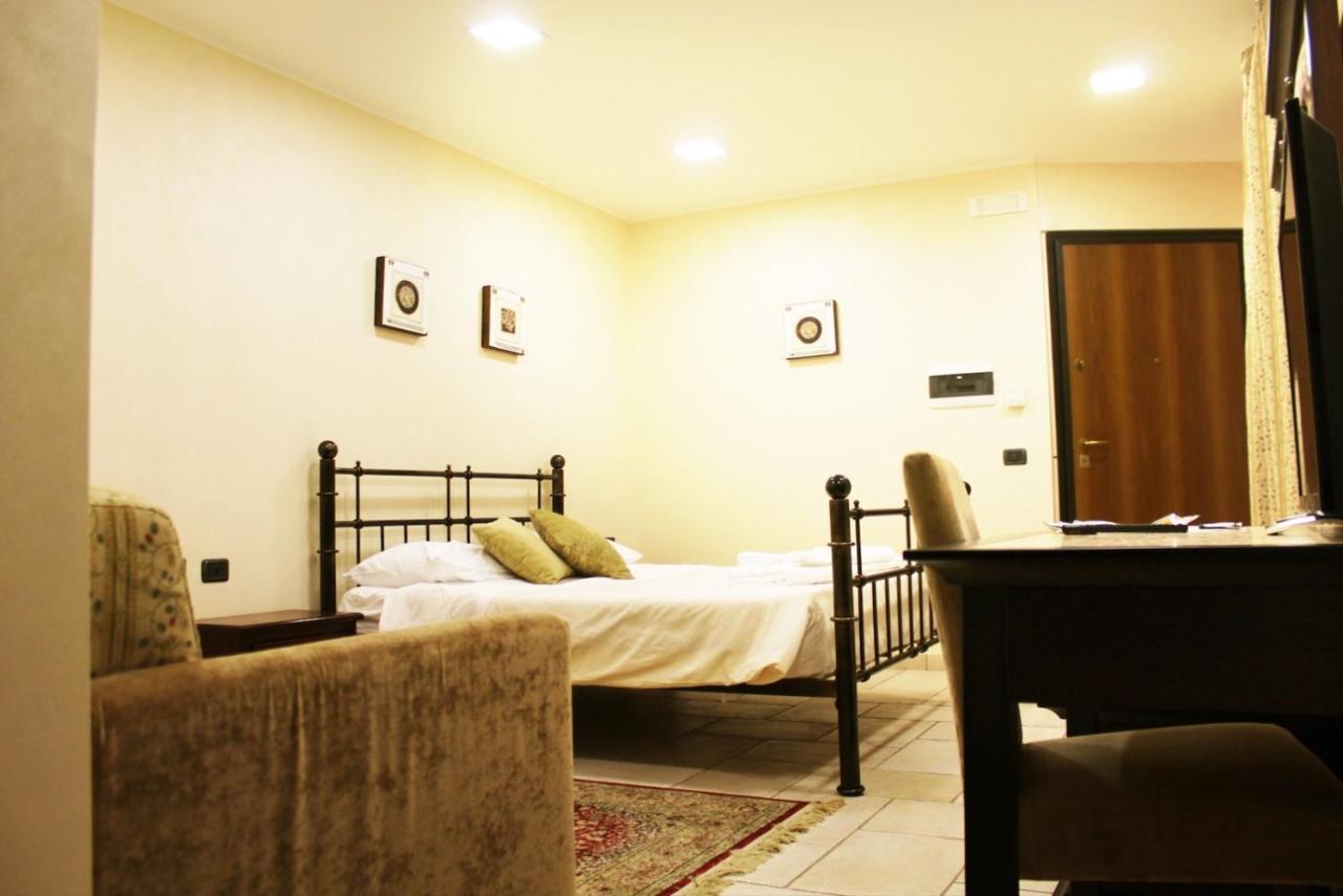 Bed and Breakfast Le Corti - Dimora Storica Polistena Exterior foto